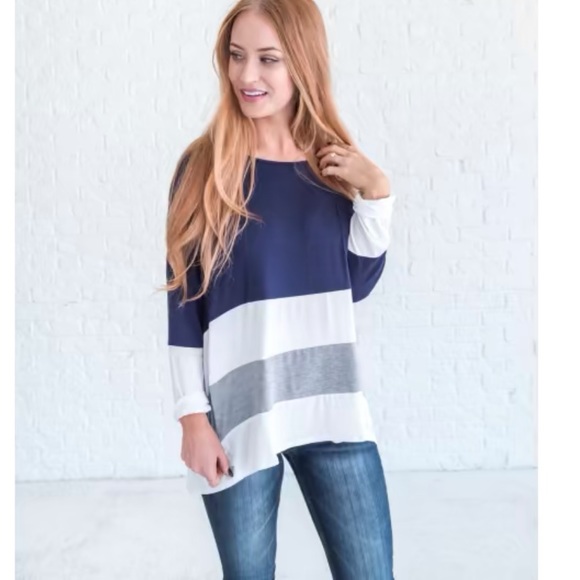 ❄️HYFVE Cute Open Back Top - Picture 2 of 4